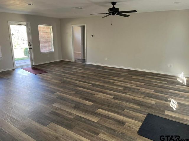 360 ACR 330, Palestine, TX 75803