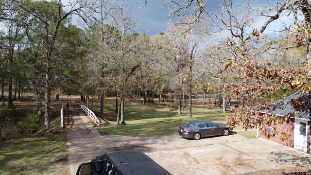 360 ACR 330, Palestine, TX 75803