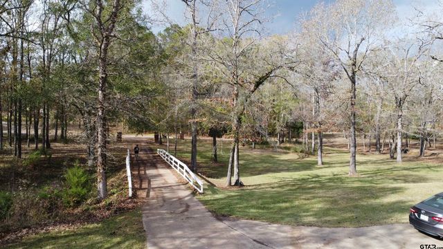 360 ACR 330, Palestine, TX 75803