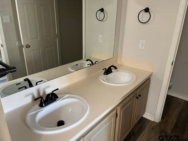 360 ACR 330, Palestine, TX 75803