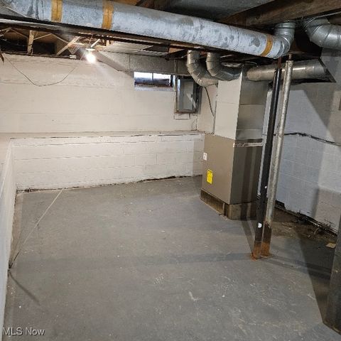 25650 Richards Avenue, Euclid, OH 44132