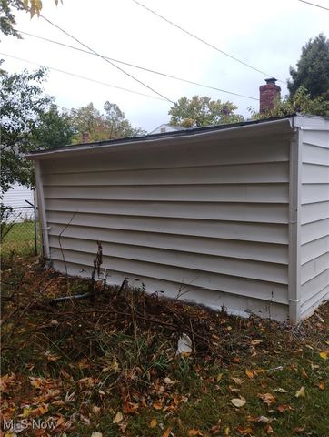 25650 Richards Avenue, Euclid, OH 44132