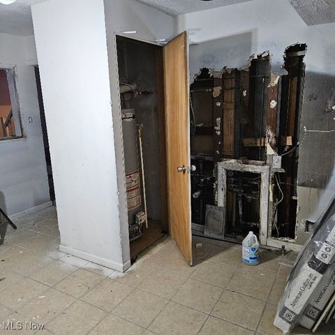 25650 Richards Avenue, Euclid, OH 44132