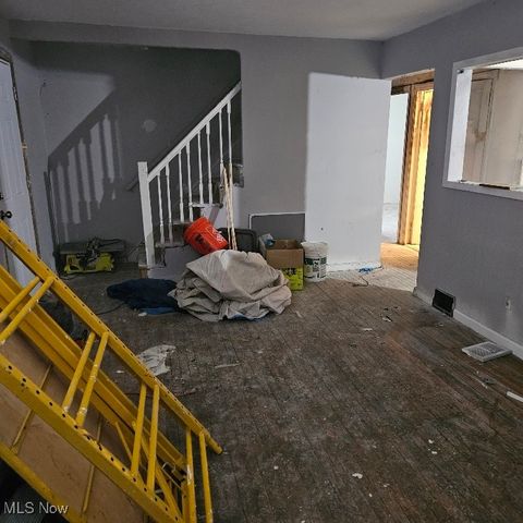 25650 Richards Avenue, Euclid, OH 44132