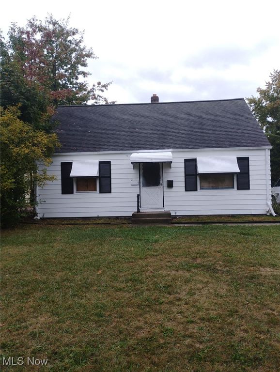 25650 Richards Avenue, Euclid, OH 44132