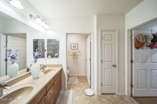 14575 W MOUNTAIN VIEW Boulevard 11212, Surprise, AZ 85374