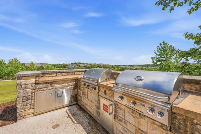 1102 Sage Thrasher CIR, Dripping Springs, TX 78620