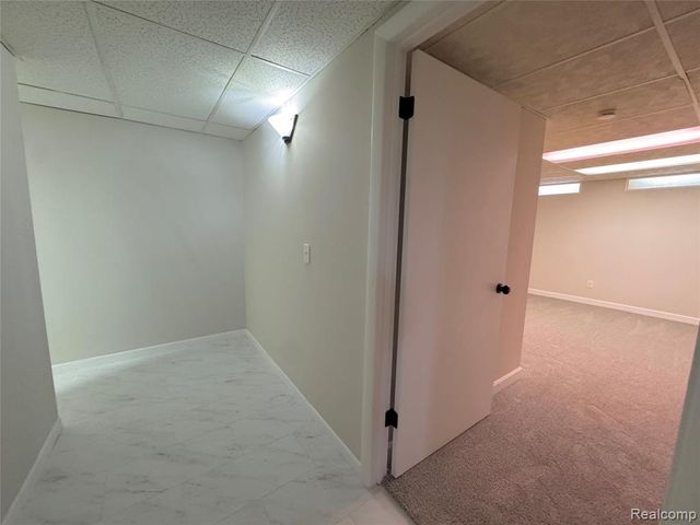 275 Melinda Circle, White Lake, MI 48386