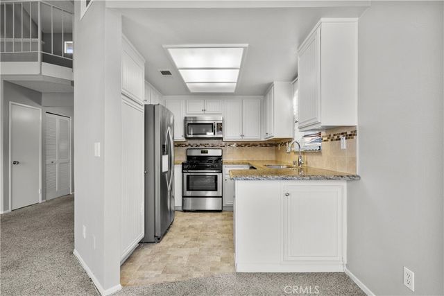 26964 Flo Lane 324, Canyon Country, CA 91351