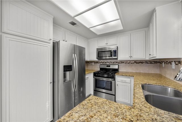 26964 Flo Lane 324, Canyon Country, CA 91351