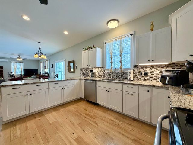 44 Sunrise Drive, St. Albans Town, VT 05478