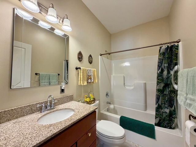 44 Sunrise Drive, St. Albans Town, VT 05478