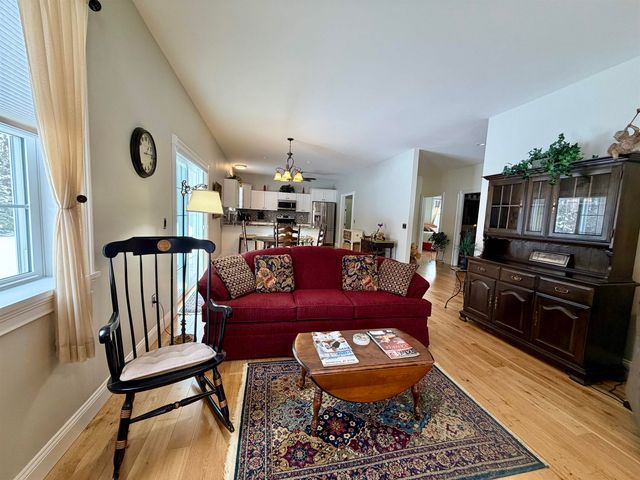 44 Sunrise Drive, St. Albans Town, VT 05478