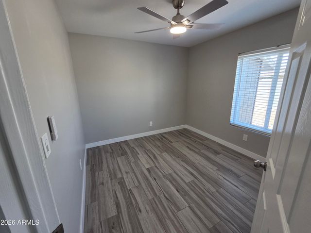 9033 W PURDUE Avenue, Peoria, AZ 85345