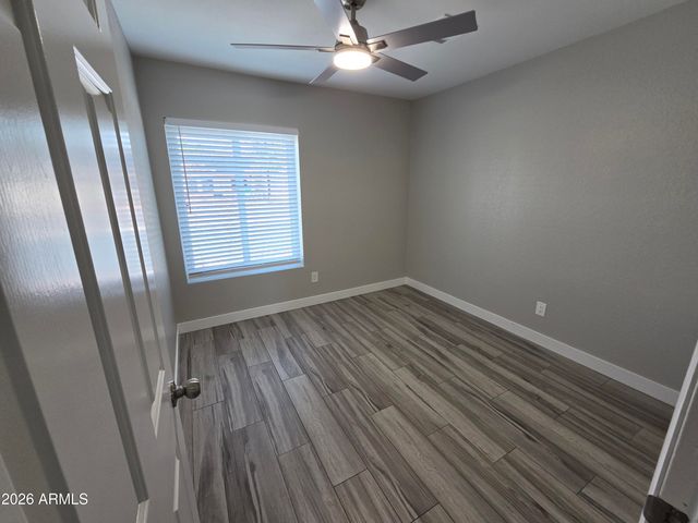 9033 W PURDUE Avenue, Peoria, AZ 85345