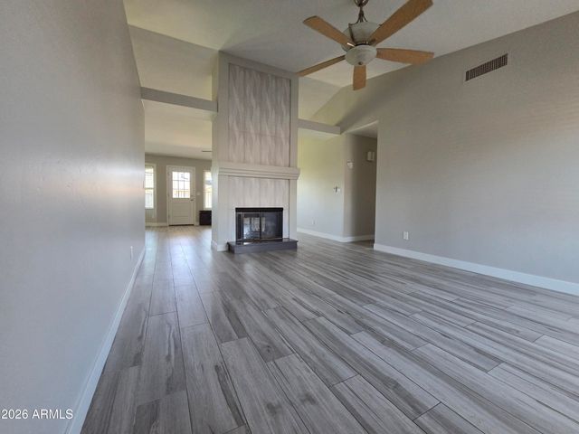 9033 W PURDUE Avenue, Peoria, AZ 85345