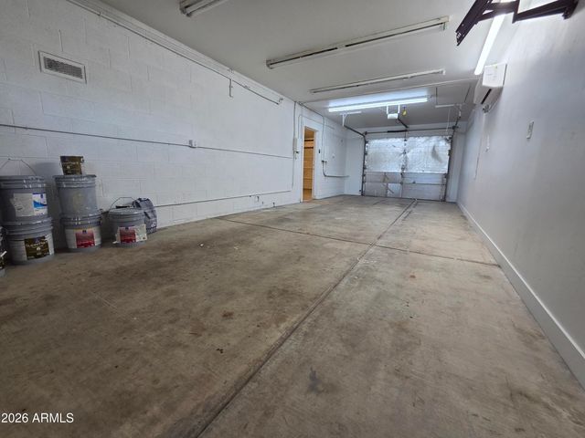 9033 W PURDUE Avenue, Peoria, AZ 85345