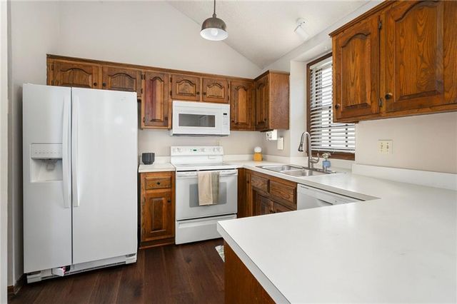 1507 Medinah Circle, Lawrence, KS 66047