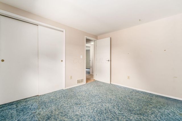 6609 Refugee Road SW, Etna, OH 43062