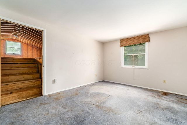 6609 Refugee Road SW, Etna, OH 43062