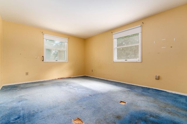 6609 Refugee Road SW, Etna, OH 43062