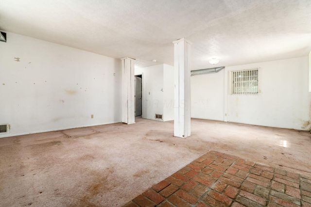 6609 Refugee Road SW, Etna, OH 43062