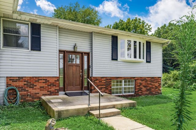 6609 Refugee Road SW, Etna, OH 43062