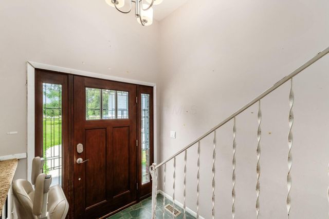 6609 Refugee Road SW, Etna, OH 43062