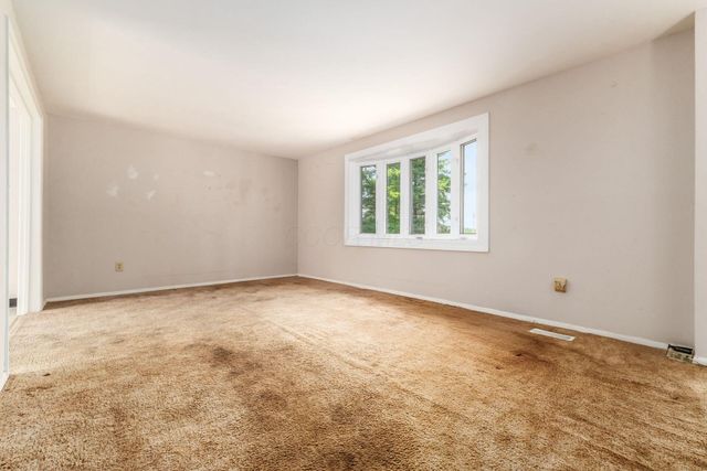 6609 Refugee Road SW, Etna, OH 43062