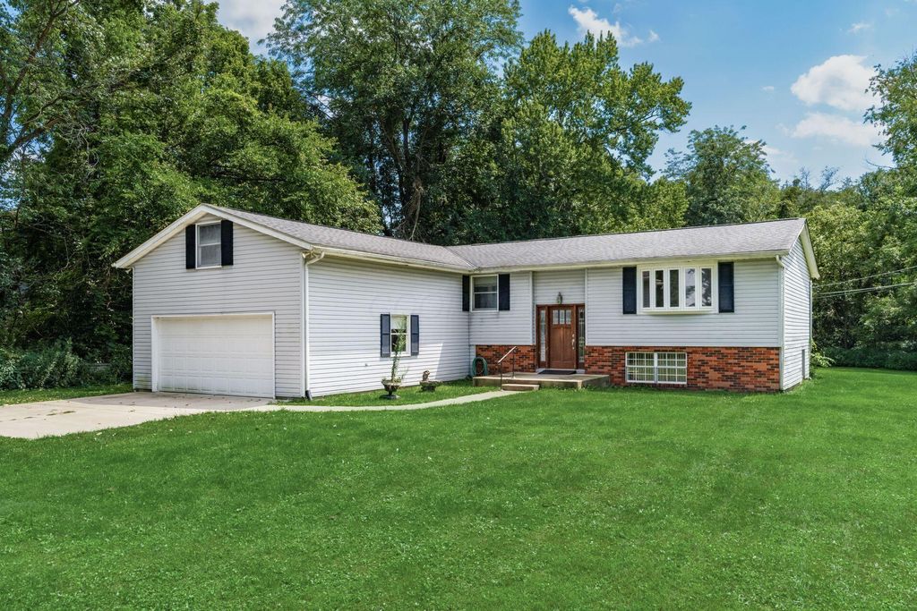 6609 Refugee Road SW, Etna, OH 43062