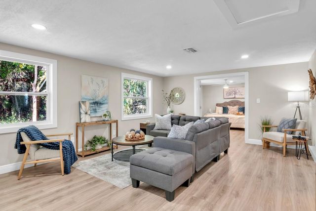 11416 PINE FOREST DRIVE, New Port Richey, FL 34654