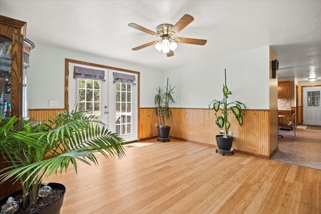 1805 Oak Grove Dr, Dighton, MA 02764