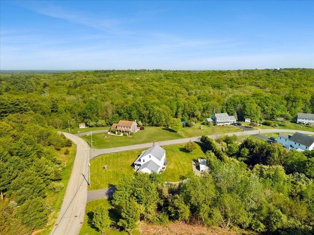 1805 Oak Grove Dr, Dighton, MA 02764