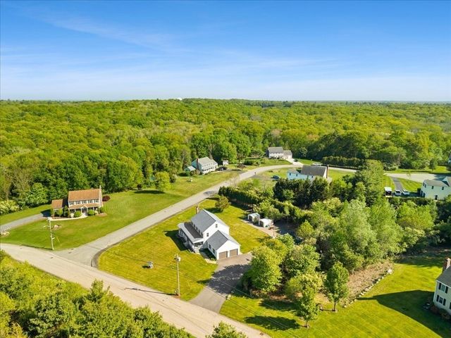 1805 Oak Grove Dr, Dighton, MA 02764