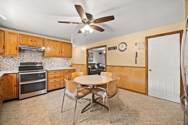1805 Oak Grove Dr, Dighton, MA 02764
