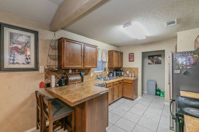 5515 Royal Meadow Lane, Arlington, TX 76017