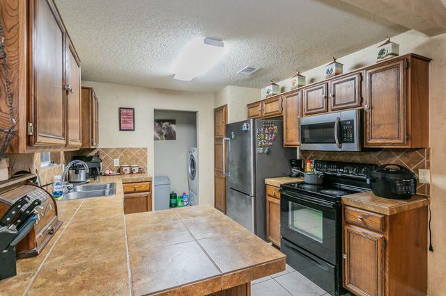 5515 Royal Meadow Lane, Arlington, TX 76017