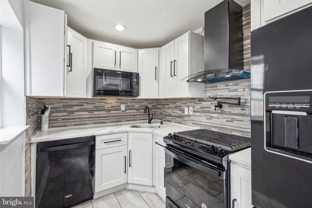 1450 N MARSTON ST, Philadelphia, PA 19121