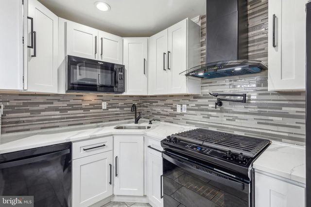 1450 N MARSTON ST, Philadelphia, PA 19121