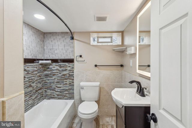 1450 N MARSTON ST, Philadelphia, PA 19121