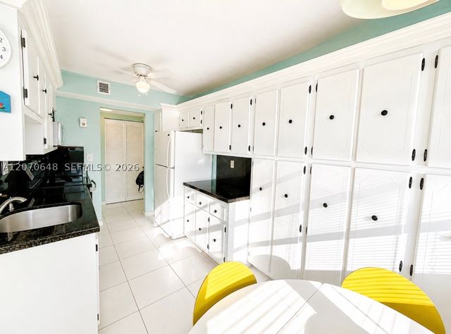 1833 S Ocean Dr 1202, Hallandale Beach, FL 33009