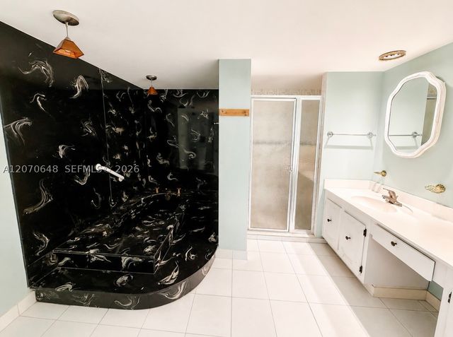 1833 S Ocean Dr 1202, Hallandale Beach, FL 33009