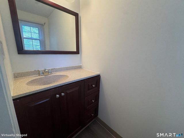 88 East Gate Lane 88, Hamden, CT 06514