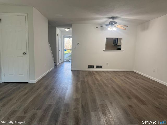 88 East Gate Lane 88, Hamden, CT 06514