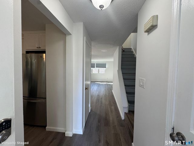 88 East Gate Lane 88, Hamden, CT 06514