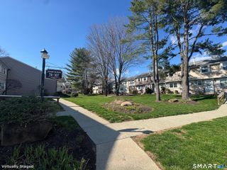 88 East Gate Lane 88, Hamden, CT 06514