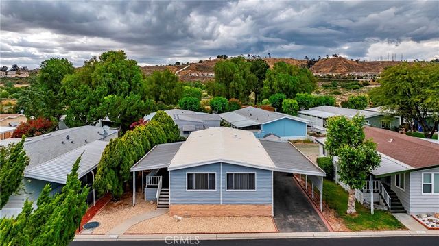 21213 Jimpson Way, Canyon Country, CA 91351