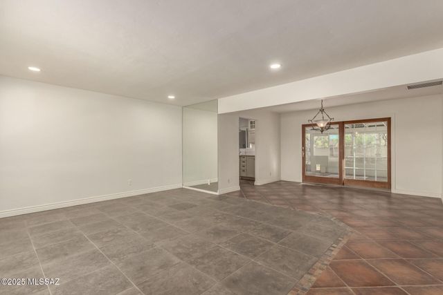 525 S Harvard Avenue, Tucson, AZ 85710