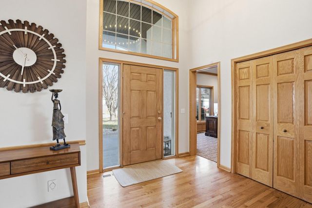 4230 Pineview Lane N, Plymouth, MN 55442