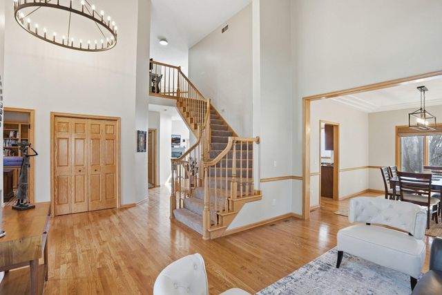 4230 Pineview Lane N, Plymouth, MN 55442